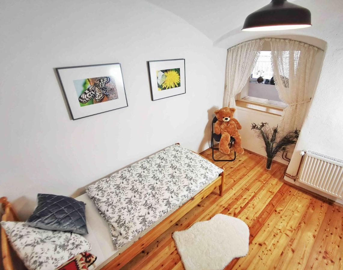 Ferienwohnung Himmelberg 80M2 In Der Altstadt Und Toll Fuer Familien Klagenfurt am Woerthersee Luaran gambar